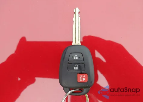 2013 Toyota Rav4 Xle z USA, uszkodzony, nr VIN JTMRFREV8DD044275